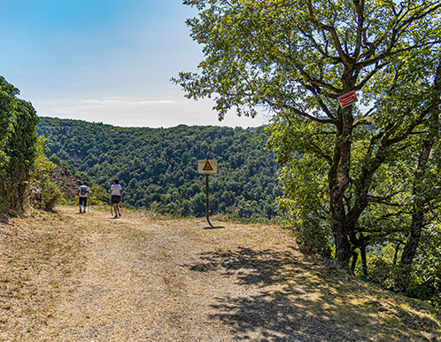 Hiking circuit from the campsite