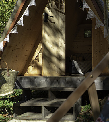 Tipi terrasse et vue sur la chambre